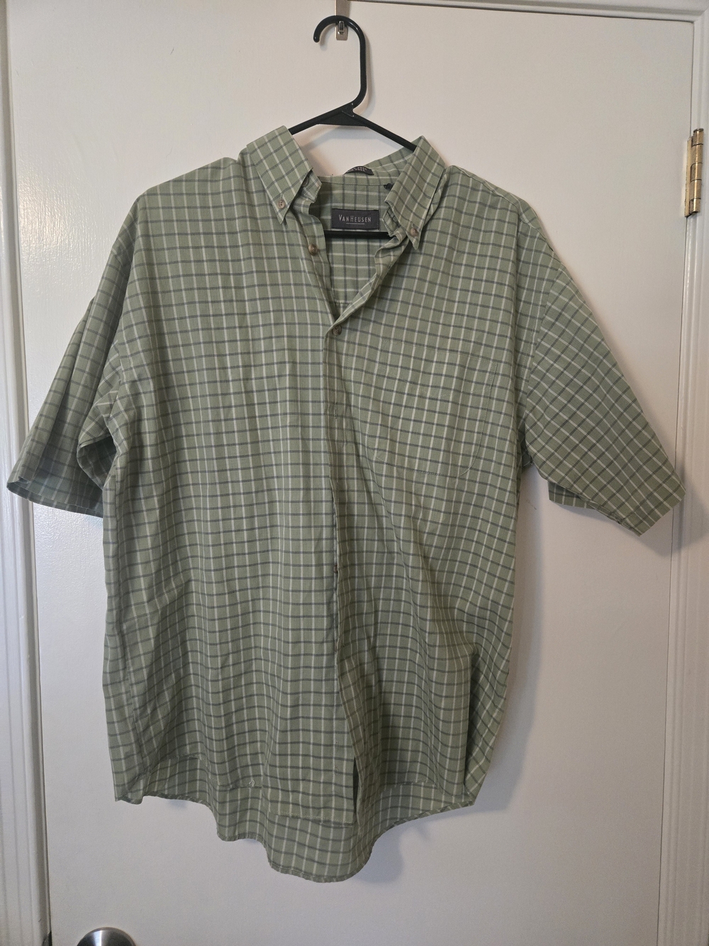 Van Heusen Light Green Plaid Short-Sleeve Button-Down Shirt